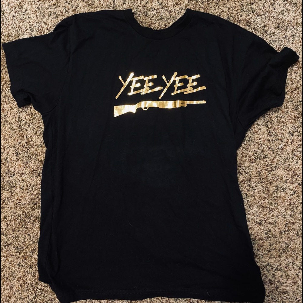 Yeeyee Granger Smith T-Shirt